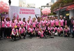 Kadıköy'de meme kanserinde farkındalık için motosiklet ve bisiklet turu