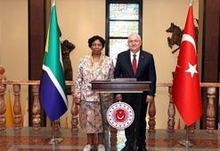Bakan Güler, Güney Afrikalı mevkidaşı ile görüştü