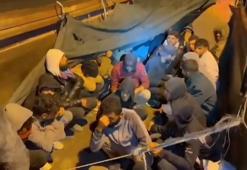 Hatay’da TIR’dan 28 kaçak göçmen çıktı