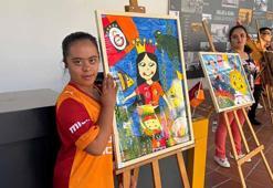 Özel gereksinimli çocuklardan ‘Melek Kalpler, Sarı Kırmızı Hayaller’ sergisi