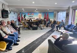 Tunceli’de CHP yönetimi kendilerini partiye kilitleyip, nöbet başlattı
