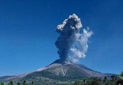 Endonezya'daki Lewotobi Laki-Laki Yanardağı'nda patlama meydana geldi