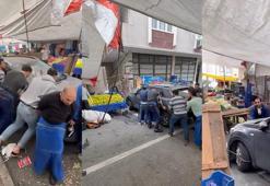 Kağıthane'de tezgah açamayınca pazar yerinde bırakılan aracı elbirliğiyle kaldırdılar; o anlar kamerada