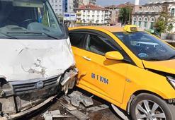 Ankara'da 6 araçlı zincirleme kaza: 6 yaralı