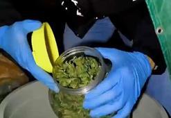 Evinde uyuşturucu ve silah ele geçirilen şüpheliye gözaltı