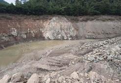 İzmir’de Balçova Barajı da kurudu