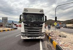Futbol maçından dönen sporcuları taşıyan minibüs TIR'la çarpıştı; 9 çocuk yaralandı