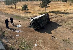 Minibüs, istinat duvarından düştü: 4 yaralı