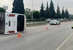 İzmir'de midibüs devrildi: 5 yaralı