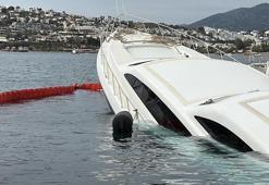 Bodrum’da iskeleye demirli lüks yat su alıp battı