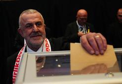 Beşiktaş’ta divan kurulu başkanı Ahmet Ürkmezgil oldu