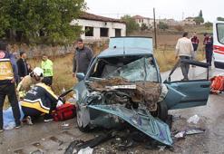 Manisa’da otomobil ile kamyonet çarpıştı; 1 bebek öldü, 5 yaralı