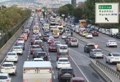 İstanbul'da haftanın ilk iş gününde trafik yoğunluğu yaşandı