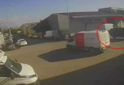 Ataşehir’de minibüsle çarpışan cip takla attı; kaza kamerada