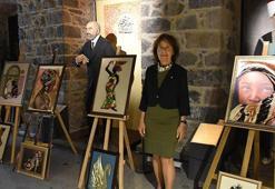 Necla öğretmenden 'Çivi ile Telin Aşkı' sergisi