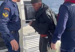 Kaçak yolla Yunanistan’a geçerken bottan düştü, 12 saat yüzerek hayatta kaldı