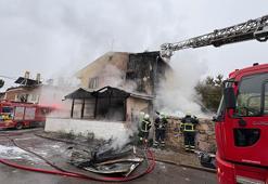 Sivas'ta, 2 katlı binada çıkan yangında kundaklama şüphesi