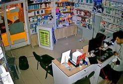 Elazığ’daki iş yerinden 70 bin TL'lik telefon hırsızlığı kamerada