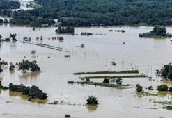 Filipinler'de tropik fırtına: 7 ölü