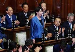 Japonya'nın ilk kadın Başbakanı Sanae Takaichi, yemin ederek göreve başladı