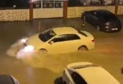 Hatay'da sağanak nedeniyle yollar suyla doldu, bazı bölgelerde heyelan meydana geldi