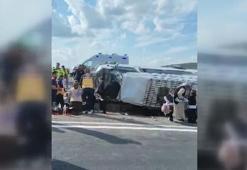 Osmaniye’de yolcu minibüsü refüje devrildi: 13 yaralı