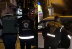 Kadıköy'de metroda elinde tüfekle video çeken kişi gözaltına alındı