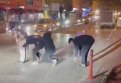 Yaya geçidinden ‘birdirbir’ oynayarak geçtiler