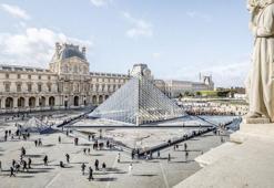 Louvre Müzesi’nin müdürü istifa etti