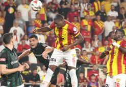 Göztepe savunmasına güveniyor