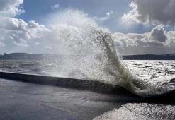 Ege Denizi'nin kuzeyi ve İzmir için 'fırtına' uyarısı