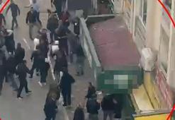 Restoranda başlayan kavga sokağa taştı; olay kamerada
