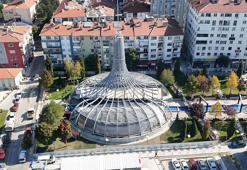 Çorum'da 'ucube' olarak nitelendirilen demir kubbeli yapı yıkılıyor