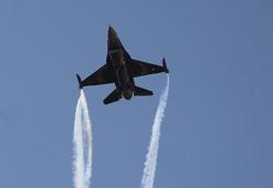 SOLOTÜRK'ten Pamukkale'de gösteri uçuşu