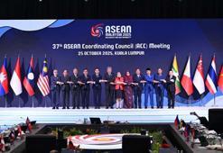 ASEAN Zirvesi Malezya'nın ev sahipliğinde başladı
