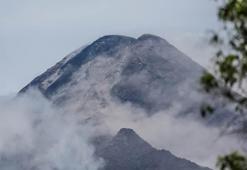 Filipinler'de Kanlaon Yanardağı'nda patlama