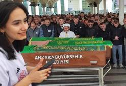 Aşırı alkolden öldüğü öne sürülen Hiranur, son yolculuğuna uğurlandı