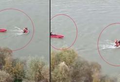 Su seviyesi yükselen nehirde mahsur kalan aile kurtarıldı