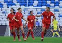 İzmir'de milli şölen