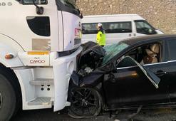 Van'da yakıt tankeri ile otomobil çarpıştı: 3 ölü, 4 yaralı