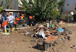 Foça'da selin izleri siliniyor