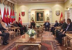 İş insanı İsmet Acar, Türk Silahlı Kuvvetleri Dayanışma Vakfı'na 12 daire bağışladı