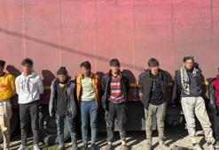 TIR'ın dorsesinde 8 kaçak göçmen yakalandı