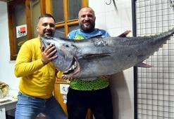 Oltayla 1 metre 74 santimlik orkinos yakaladı, o anları kaydetti