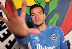 Ederson, Süper Lig'de oynadığı 4 maçın 3'ünde kalesini gole kapattı