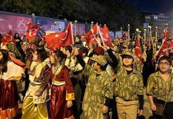 Hatay’da Cumhuriyet Bayramı, fener alayı ile kutlandı