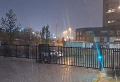 Ankara'da gök gürültülü sağanak etkili oldu