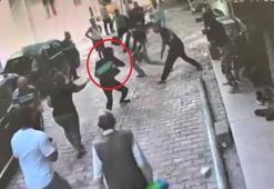 Park kavgasında birbirlerine kaldırım taşıyla vurdular