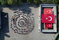 Diyarbakır’da 200 öğrenci, 1 ay hazırlanarak 29 Ekim için ‘İzindeyiz’i söyledi