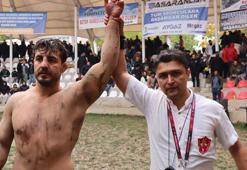102'nci Uluslararası Cumhuriyet Karakucak Güreşleri’nde Başpehlivan Mustafa Sessiz oldu